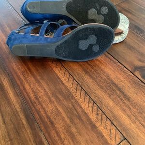 Carlos Santana Shoes - Carlos Santana Blue Velvet Sandals Carlos Santana Shoes - Carlos Santana Blue Velvet Sandals